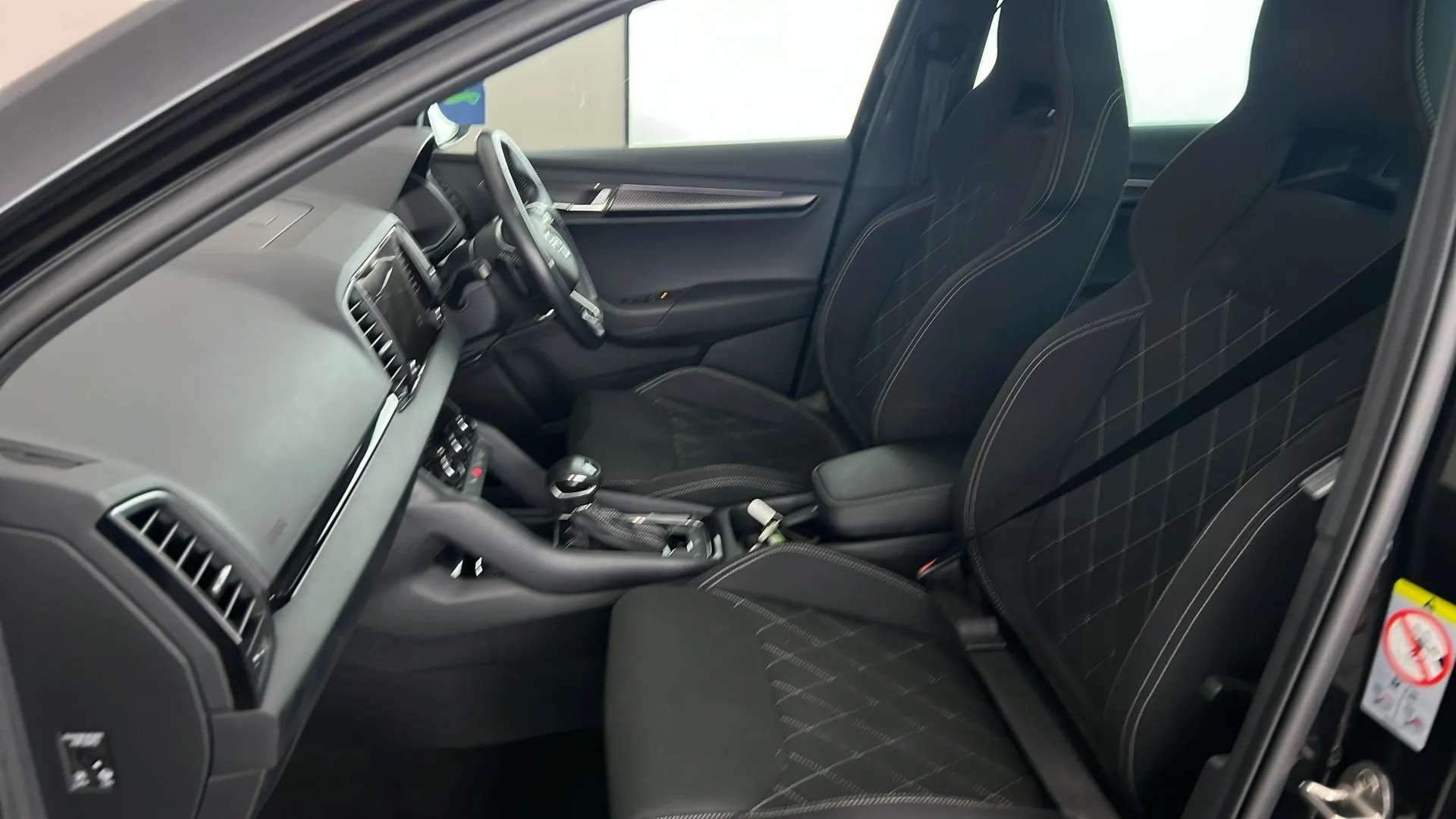 2022 SKODA KAROQ 2022 SKODA KAROQ