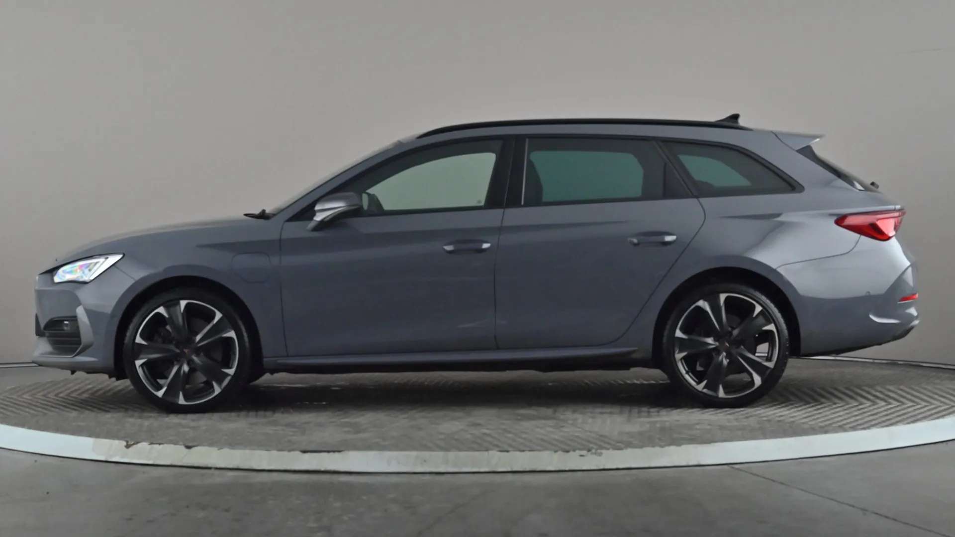 A 2020 SEAT CUPRA LEON 1.4 eHybrid First Edition DSG A 2020 SEAT CUPRA LEON 1.4 eHybrid First Edition DSG