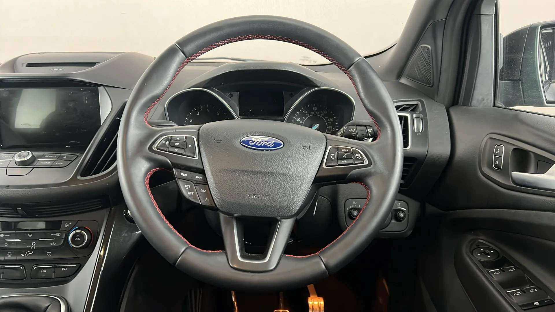 0 FORD KUGA 0 FORD KUGA