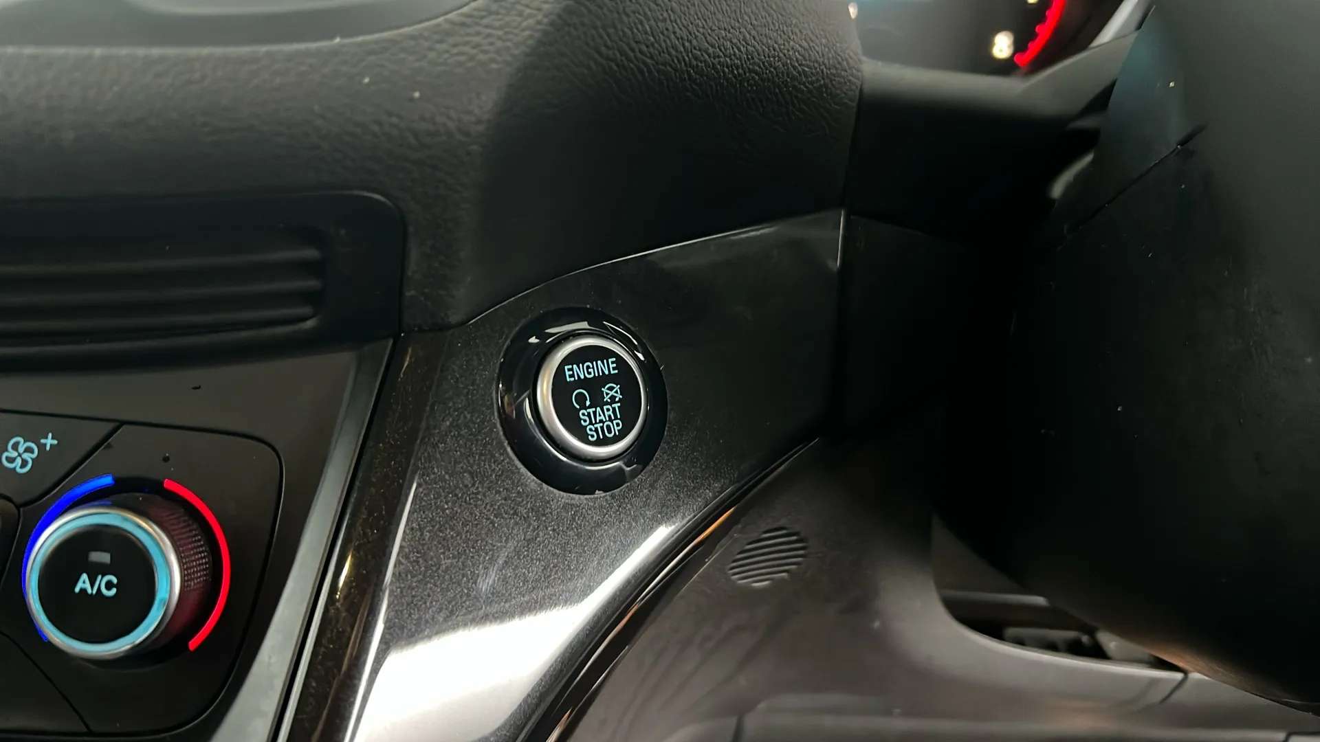 0 FORD KUGA 0 FORD KUGA