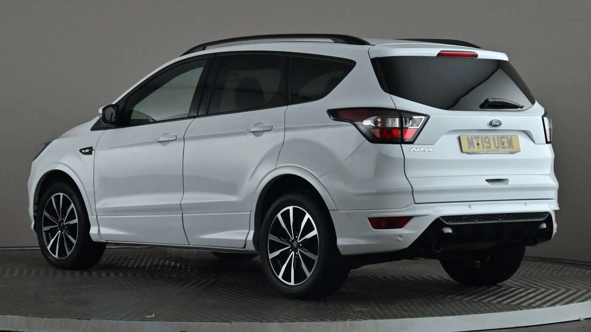 A 2019 FORD KUGA 1.5 TDCi ST-Line 2WD A 2019 FORD KUGA 1.5 TDCi ST-Line 2WD