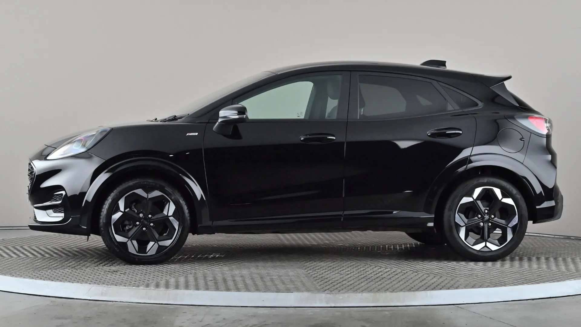 A 2025 FORD PUMA 1.0 EcoBoost Hybrid mHEV ST-Line X DCT A 2025 FORD PUMA 1.0 EcoBoost Hybrid mHEV ST-Line X DCT