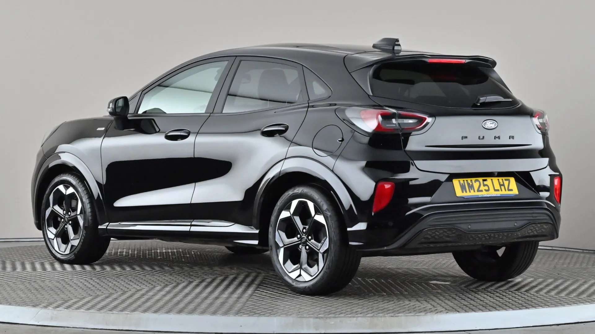 A 2025 FORD PUMA 1.0 EcoBoost Hybrid mHEV ST-Line X DCT A 2025 FORD PUMA 1.0 EcoBoost Hybrid mHEV ST-Line X DCT