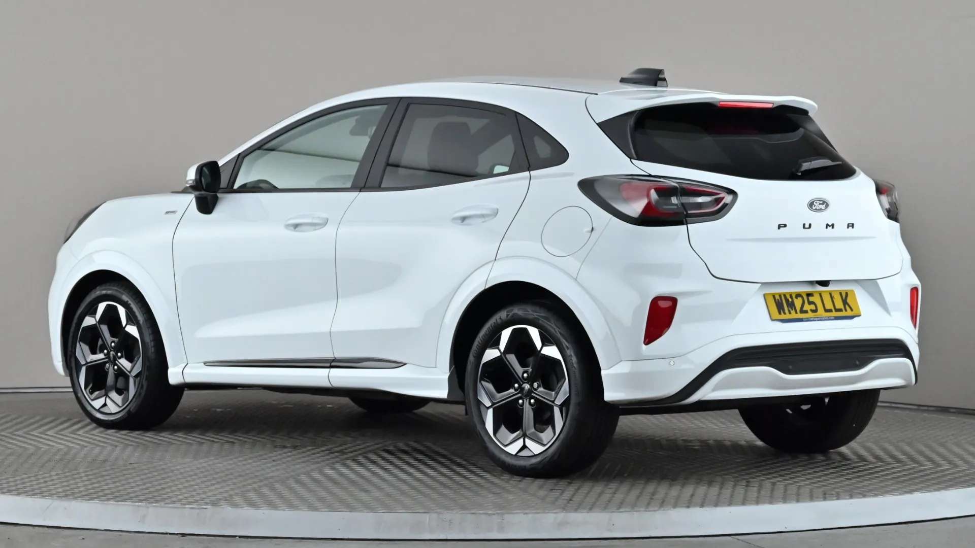 A 2025 FORD PUMA 1.0 EcoBoost Hybrid mHEV ST-Line X DCT A 2025 FORD PUMA 1.0 EcoBoost Hybrid mHEV ST-Line X DCT