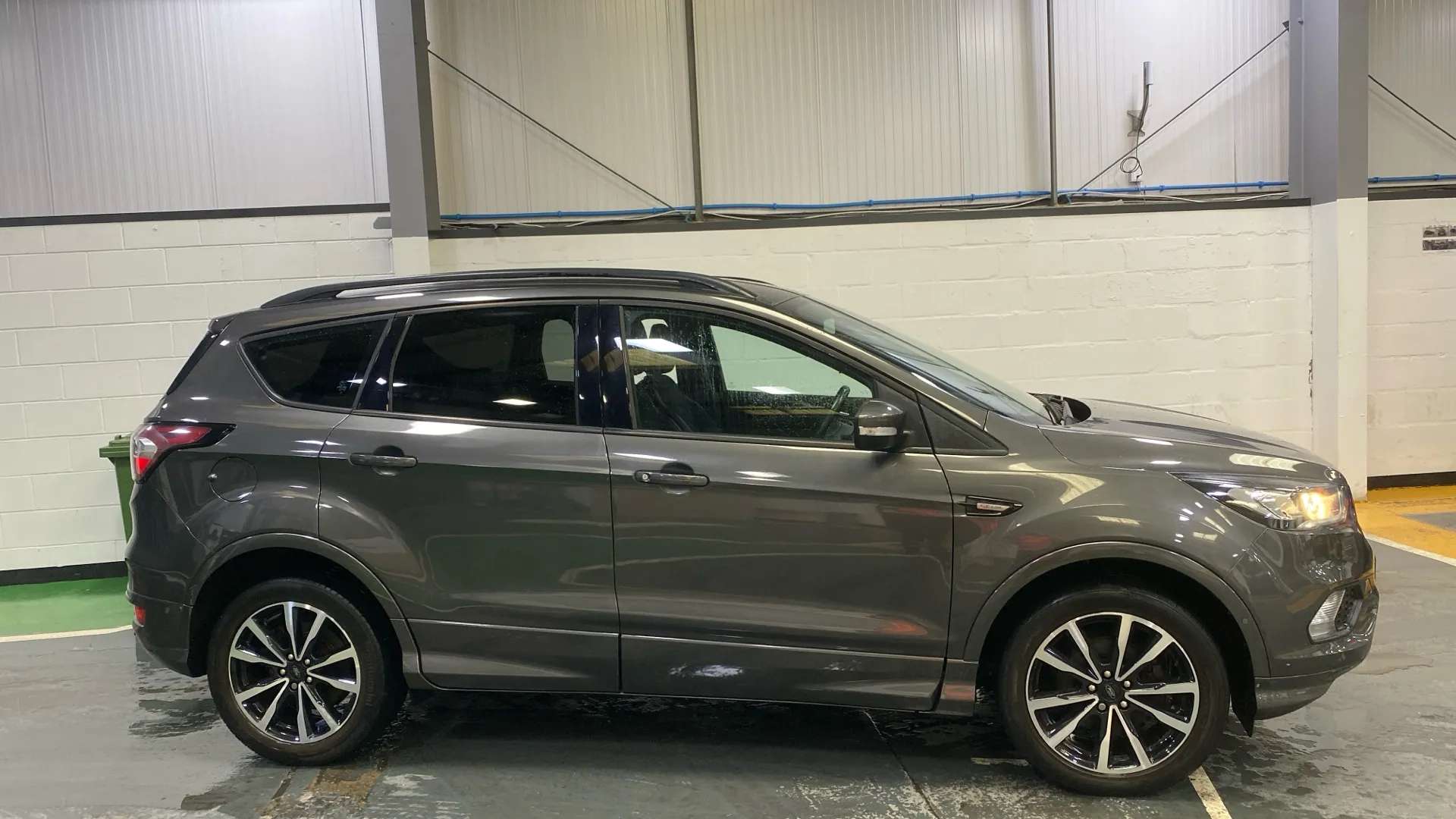A 2018 FORD KUGA 1.5 EcoBoost ST-Line 2WD A 2018 FORD KUGA 1.5 EcoBoost ST-Line 2WD