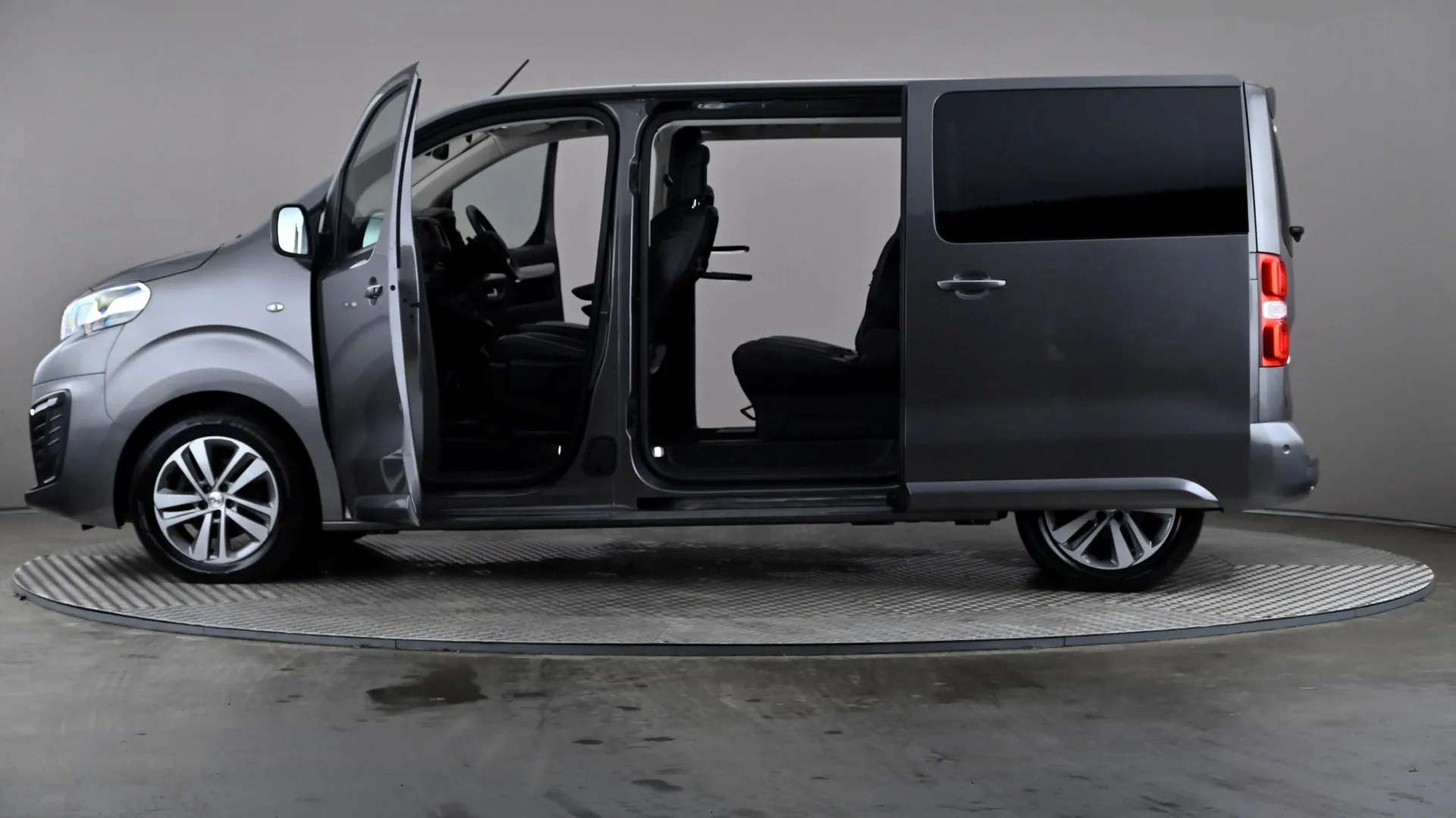 2018 PEUGEOT TRAVELLER 2018 PEUGEOT TRAVELLER
