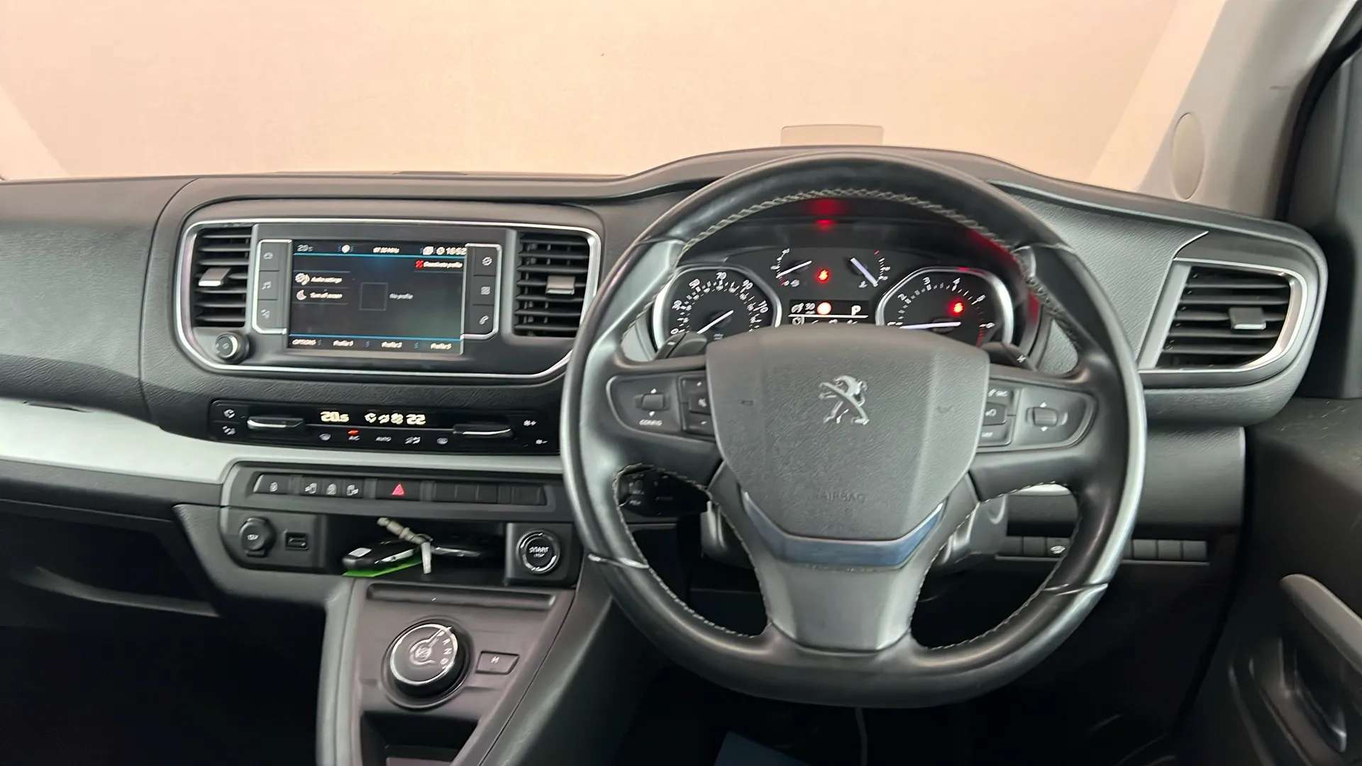 2018 PEUGEOT TRAVELLER 2018 PEUGEOT TRAVELLER