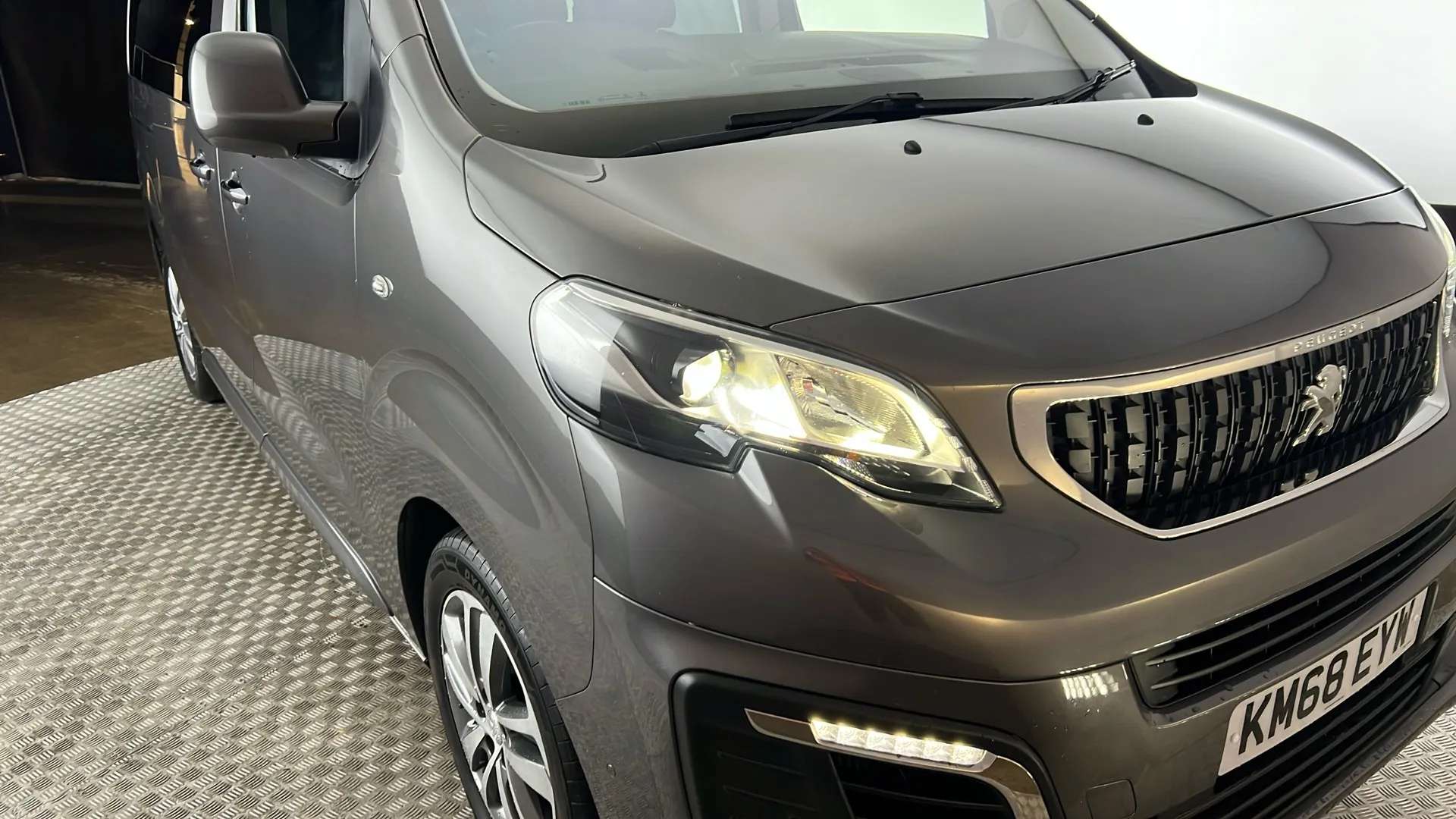 2018 PEUGEOT TRAVELLER 2018 PEUGEOT TRAVELLER