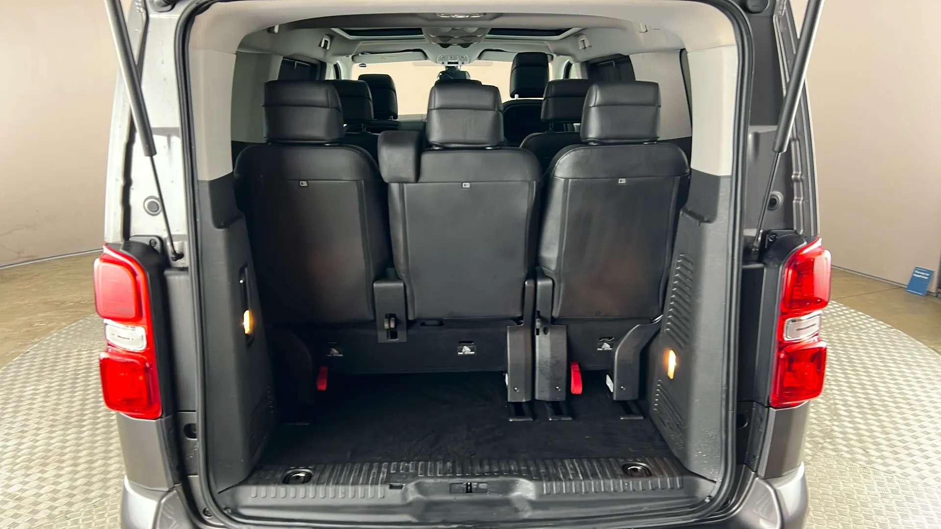 2018 PEUGEOT TRAVELLER 2018 PEUGEOT TRAVELLER