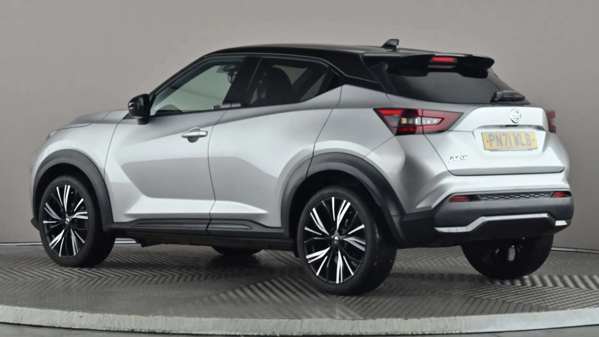 A 2021 NISSAN JUKE 1.0 DiG-T 114 Tekna+ A 2021 NISSAN JUKE 1.0 DiG-T 114 Tekna+