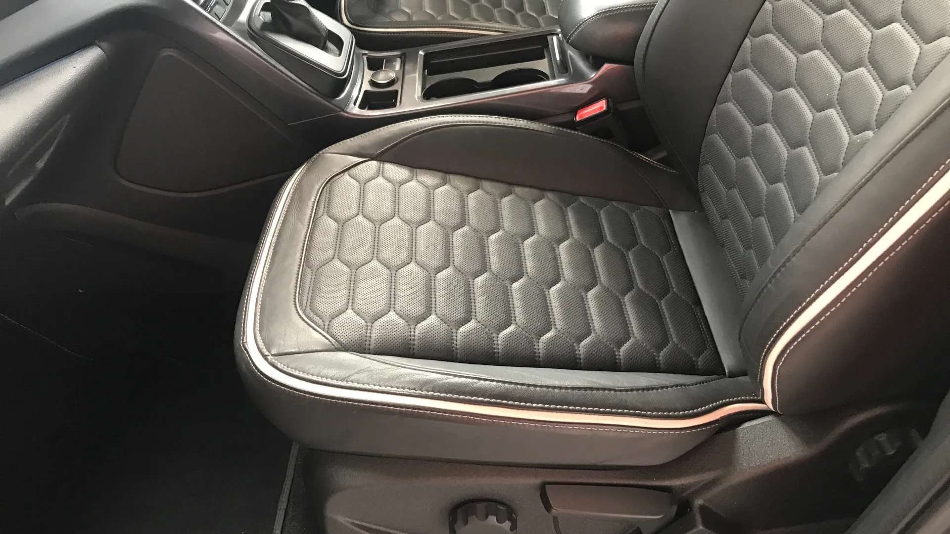 2019 FORD KUGA VIGNALE 2019 FORD KUGA VIGNALE