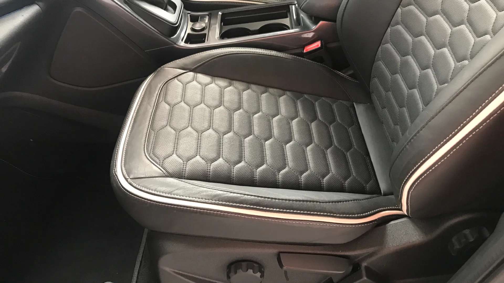 2019 FORD KUGA VIGNALE 2019 FORD KUGA VIGNALE