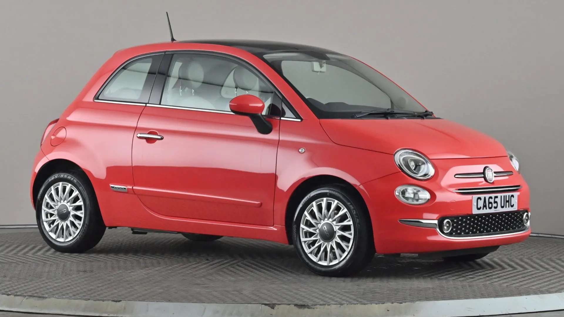 A 2016 FIAT 500 1.2 Lounge A 2016 FIAT 500 1.2 Lounge