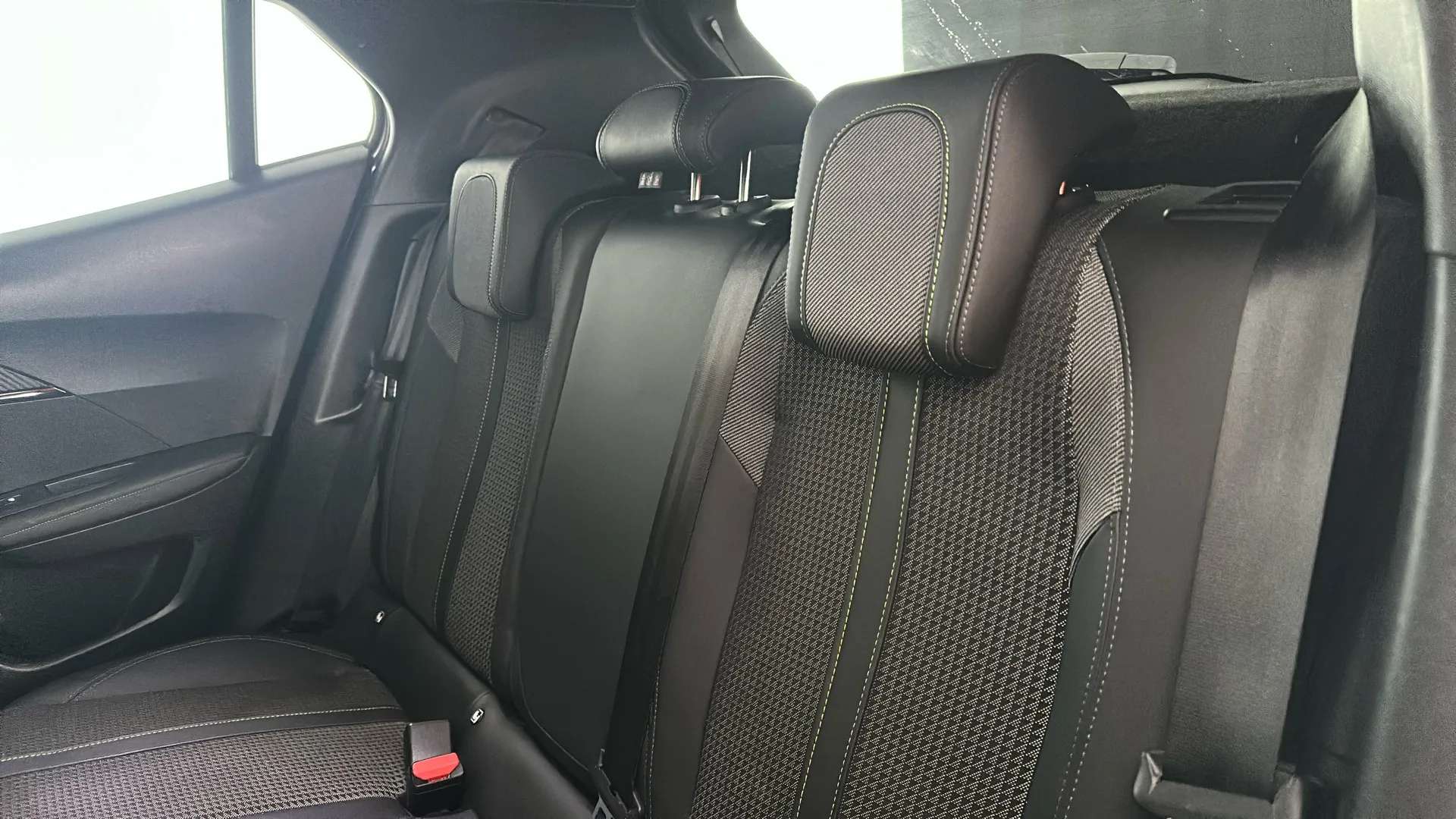 2023 PEUGEOT 2008 2023 PEUGEOT 2008