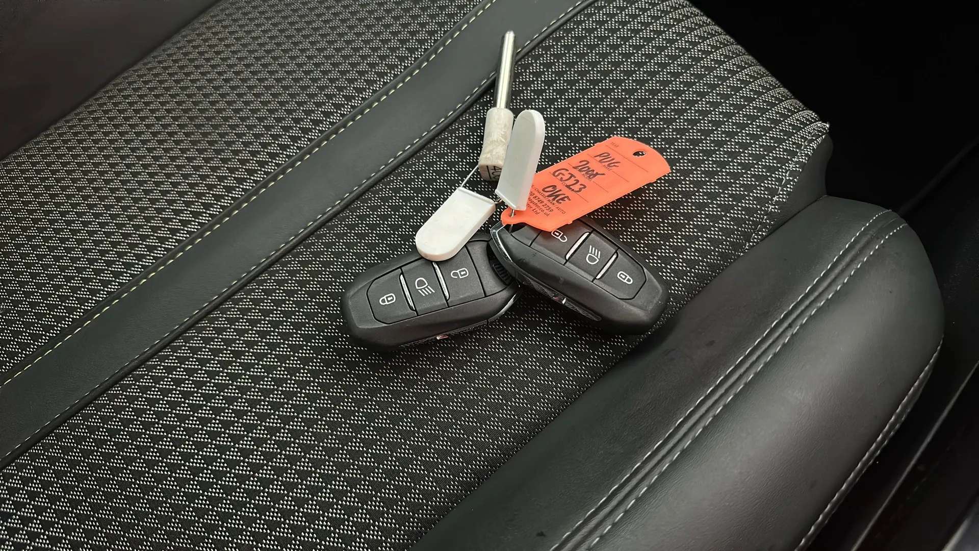 2023 PEUGEOT 2008 2023 PEUGEOT 2008