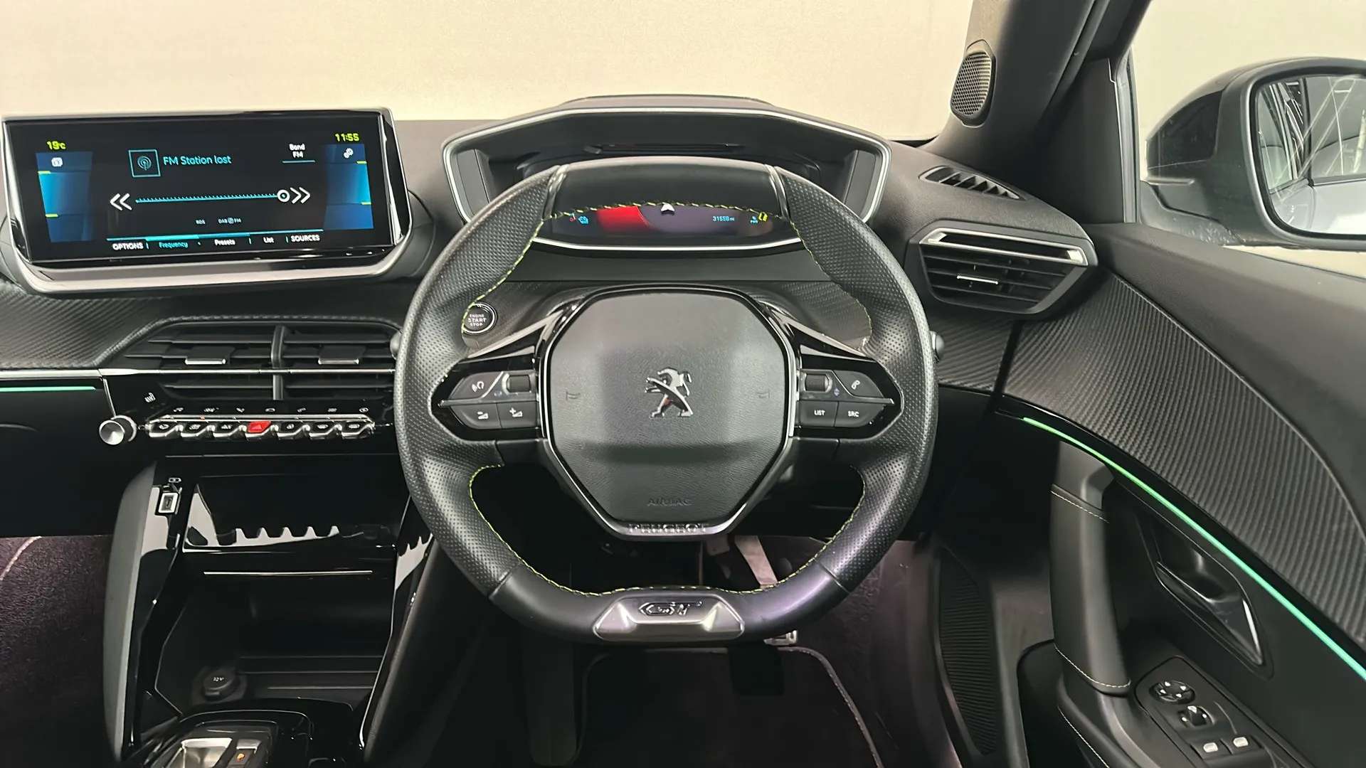 2023 PEUGEOT 2008 2023 PEUGEOT 2008