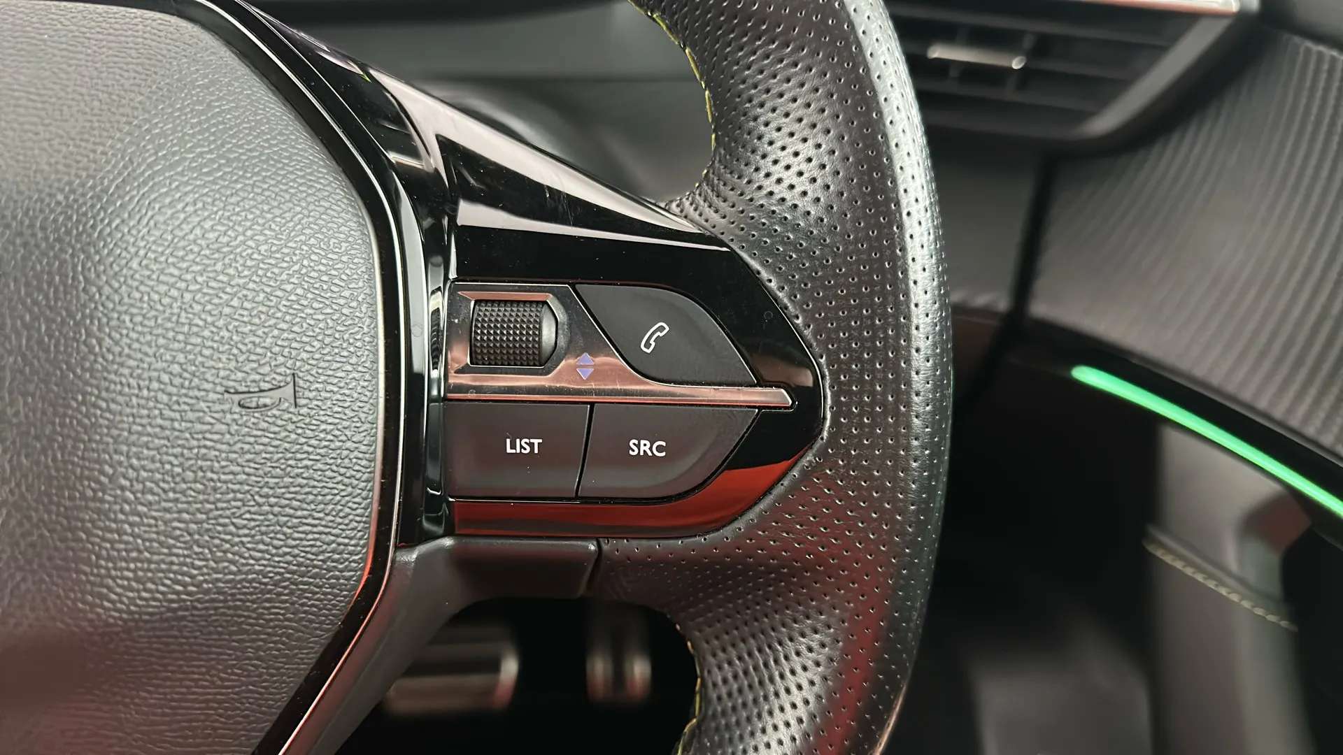 2023 PEUGEOT 2008 2023 PEUGEOT 2008