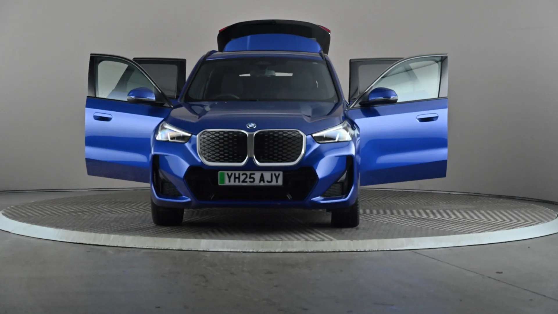 2025 BMW IX1 2025 BMW IX1