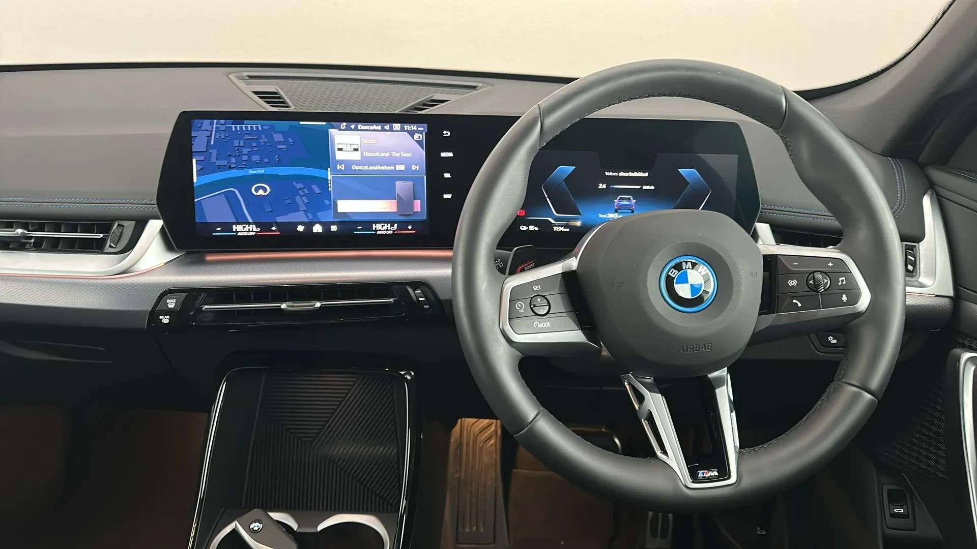 2025 BMW IX1 2025 BMW IX1