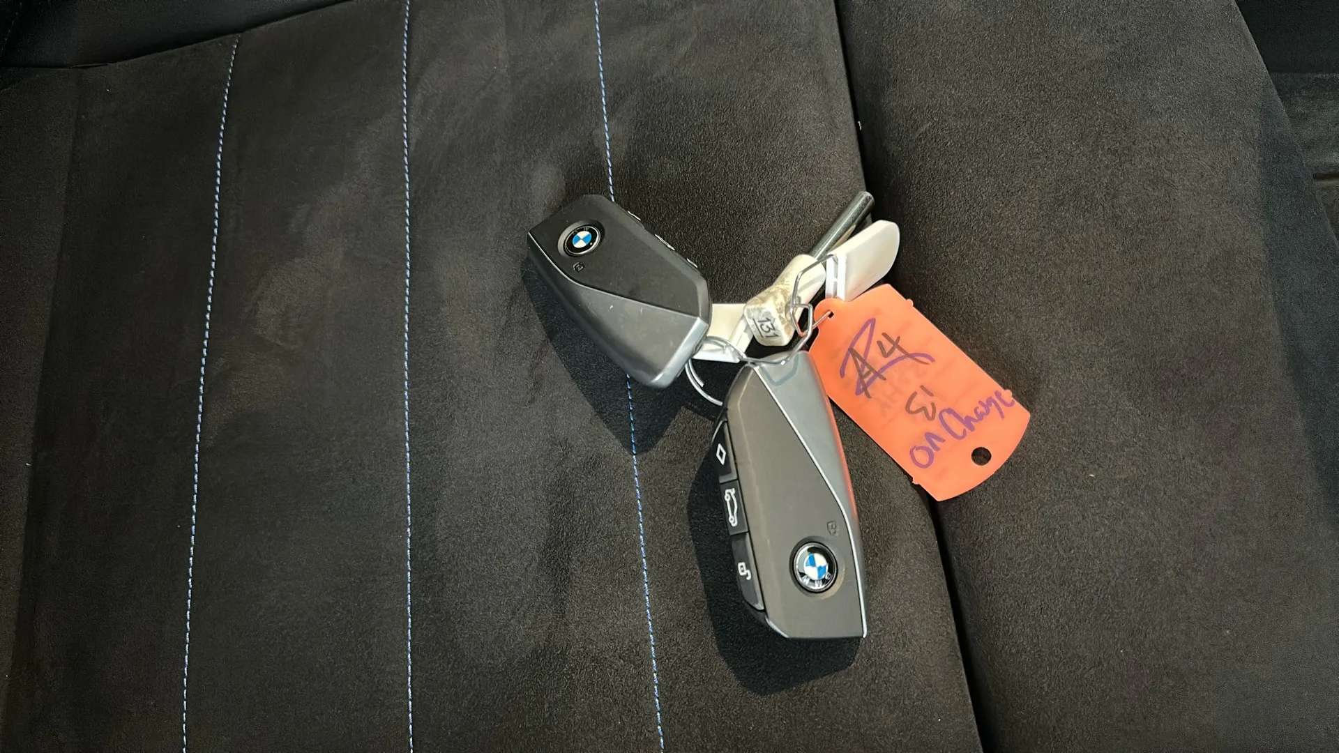 2025 BMW IX1 2025 BMW IX1