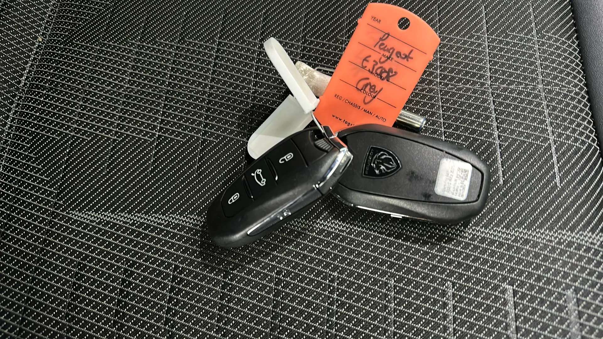 2025 PEUGEOT 3008 2025 PEUGEOT 3008