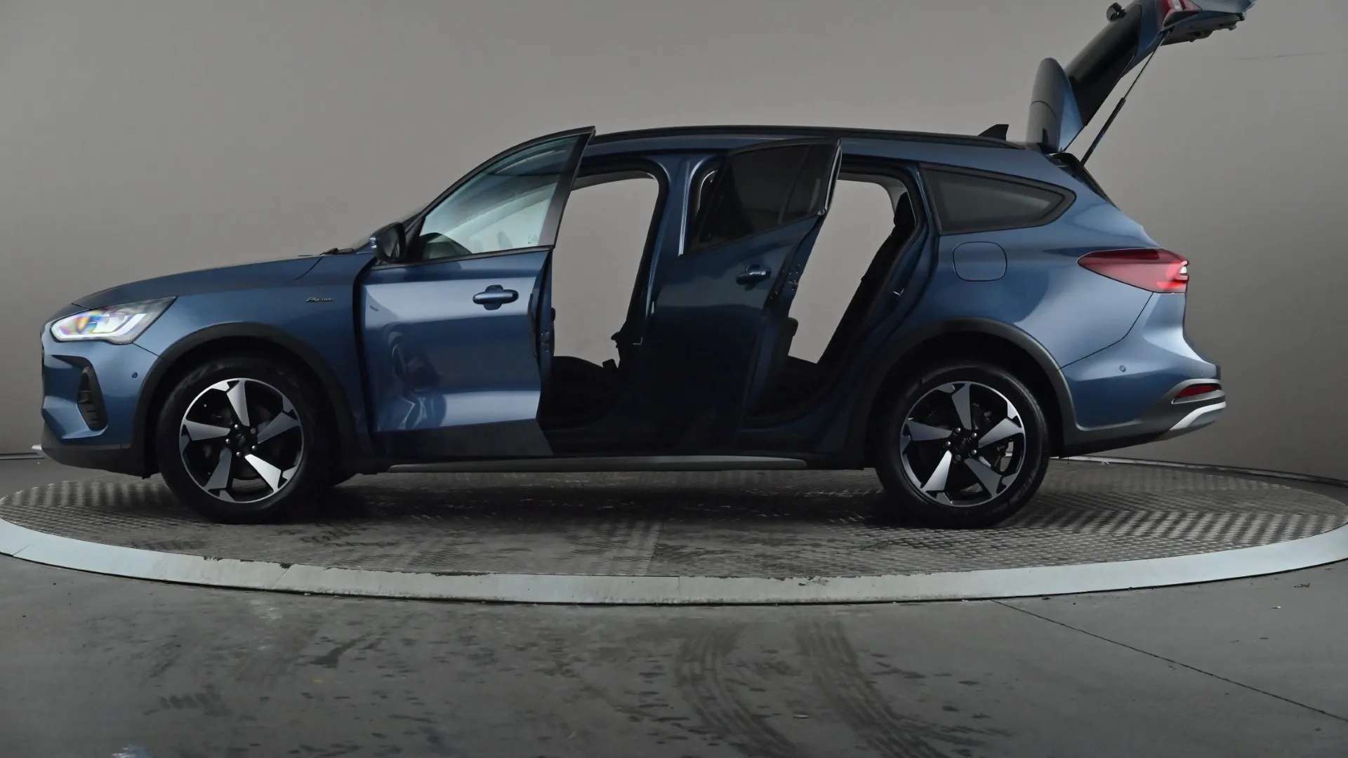 2022 FORD FOCUS 2022 FORD FOCUS