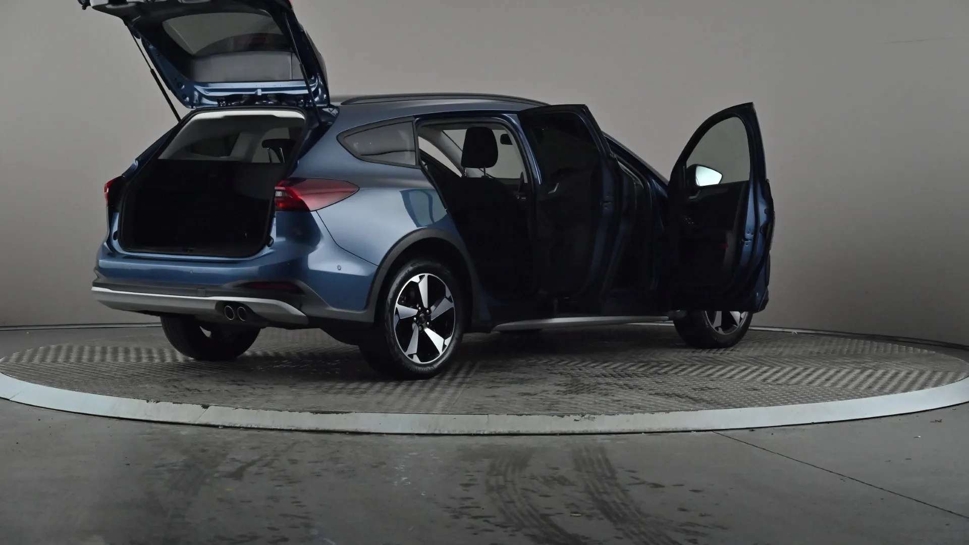 2022 FORD FOCUS 2022 FORD FOCUS