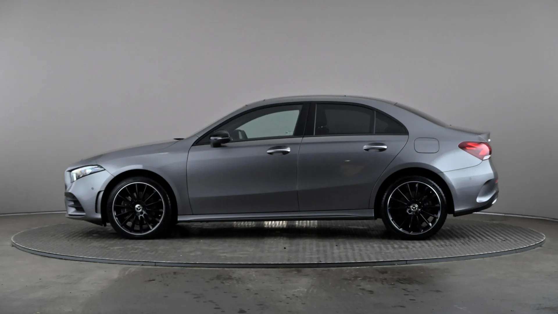 A 2022 MERCEDES-BENZ A CLASS A250e AMG Line Premium Plus Night Edition Auto A 2022 MERCEDES-BENZ A CLASS A250e AMG Line Premium Plus Night Edition Auto