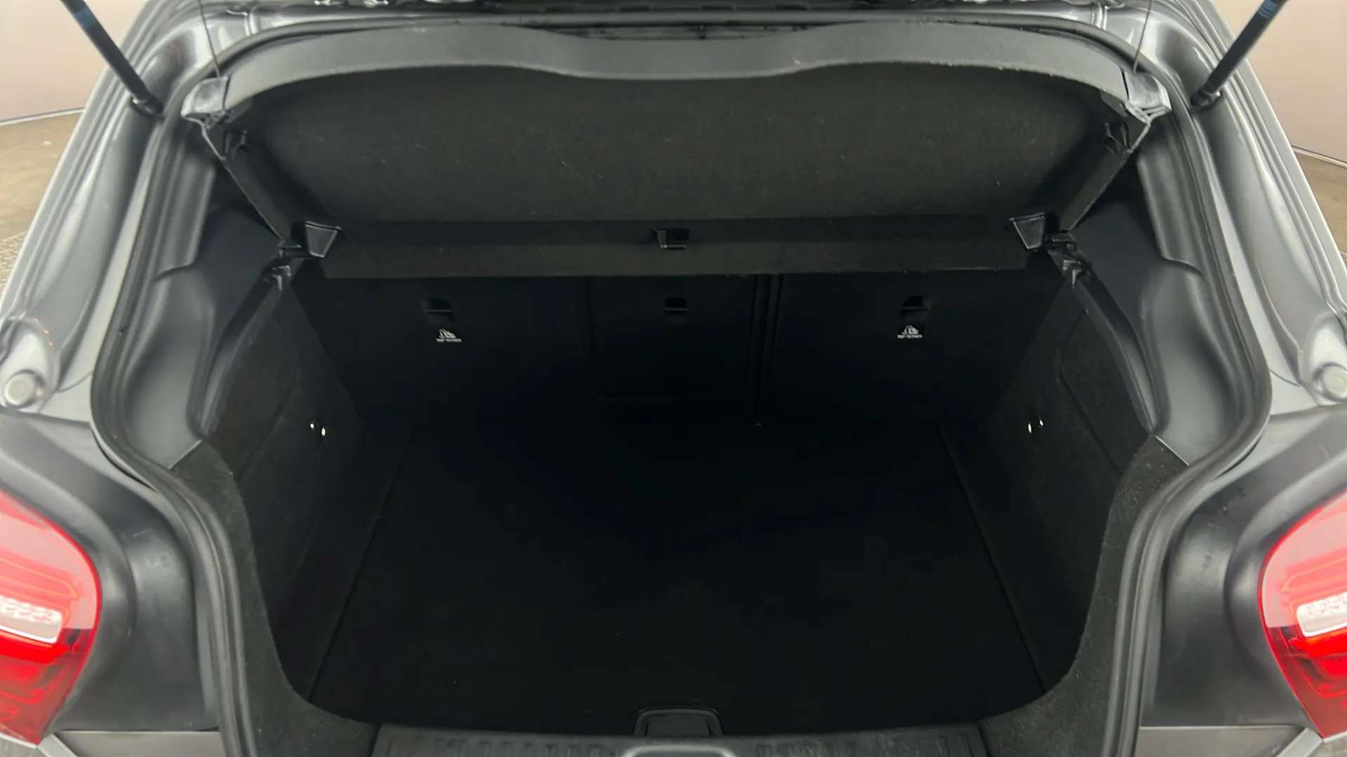2018 MERCEDES-BENZ A CLASS 2018 MERCEDES-BENZ A CLASS