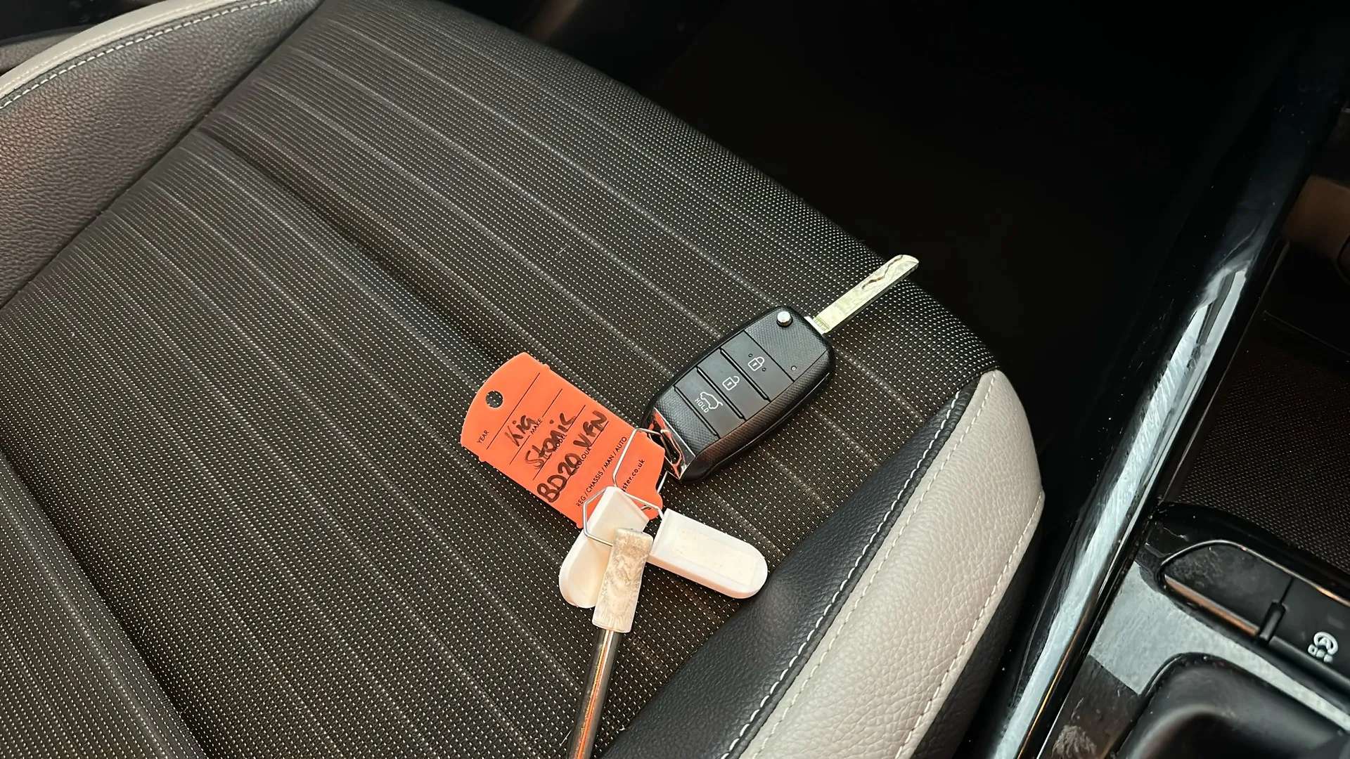 2020 KIA STONIC 2020 KIA STONIC