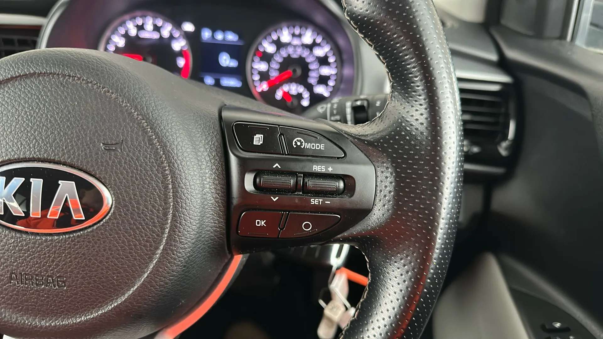 2020 KIA STONIC 2020 KIA STONIC