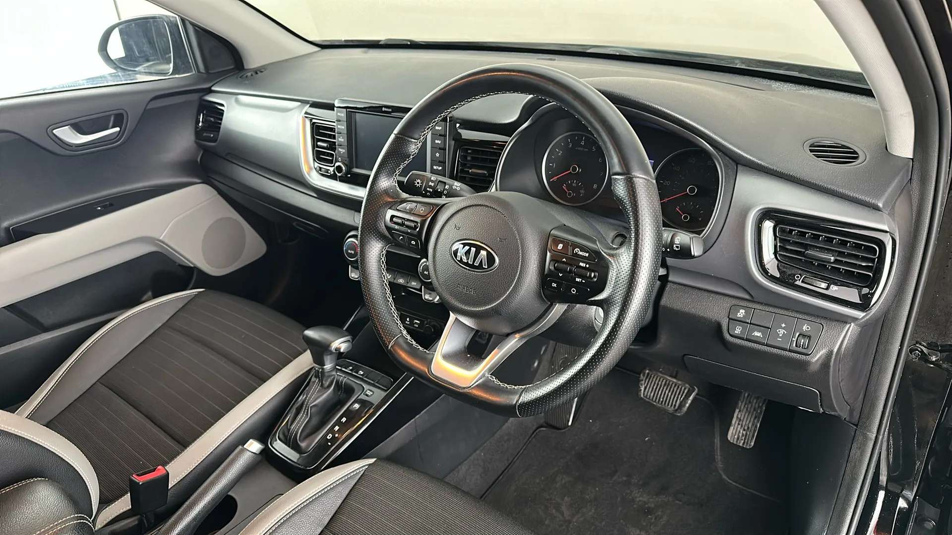 2020 KIA STONIC 2020 KIA STONIC