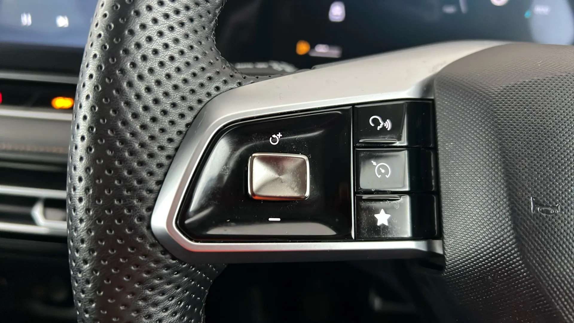 2024 MG MOTOR UK HS 2024 MG MOTOR UK HS