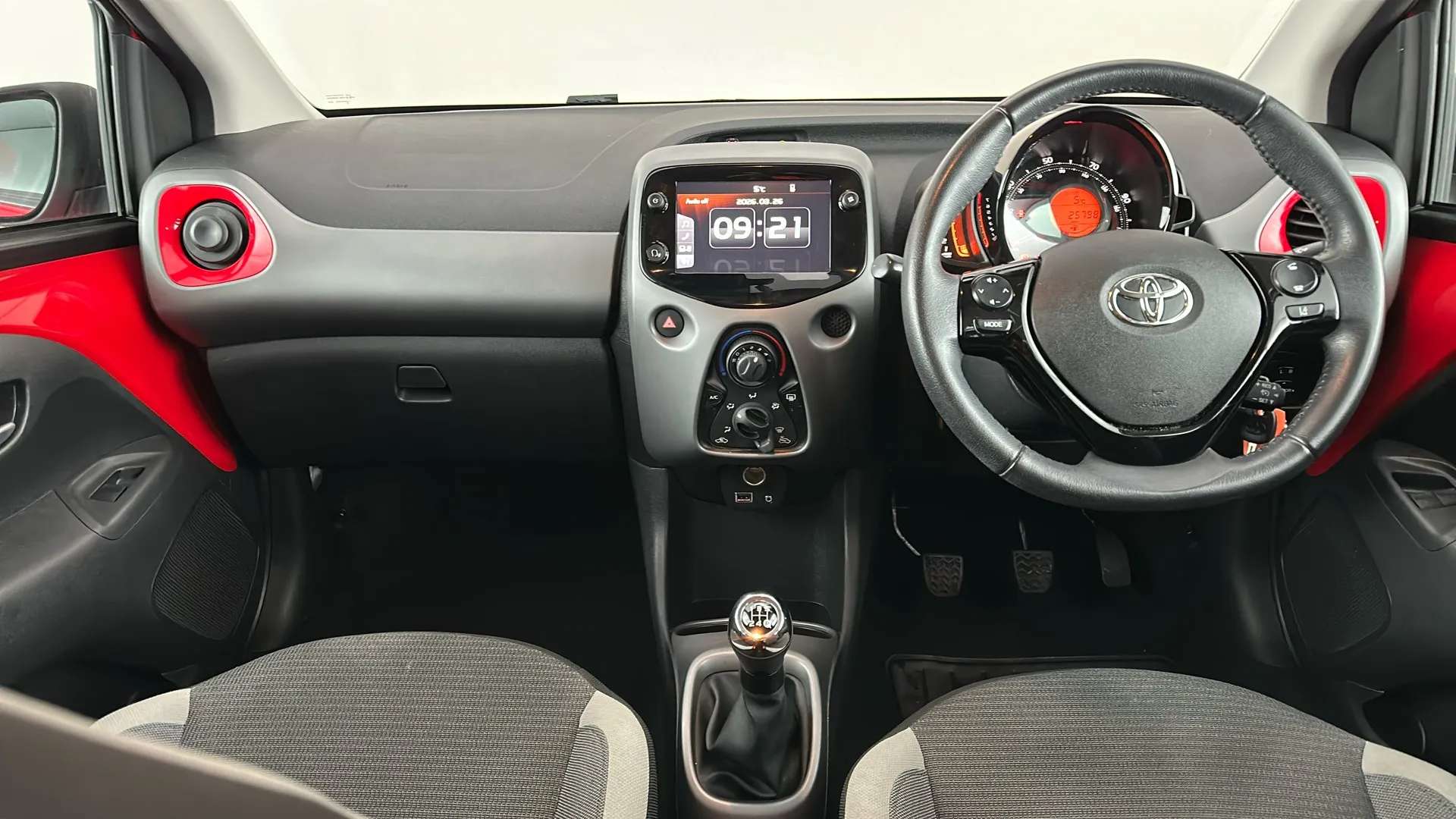 2020 TOYOTA AYGO 2020 TOYOTA AYGO