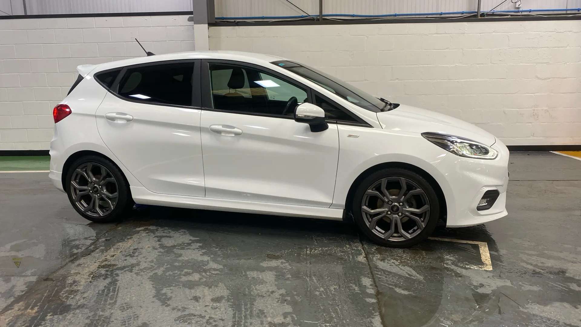 A 2021 FORD FIESTA 1.0 EcoBoost 95 ST-Line Edition A 2021 FORD FIESTA 1.0 EcoBoost 95 ST-Line Edition