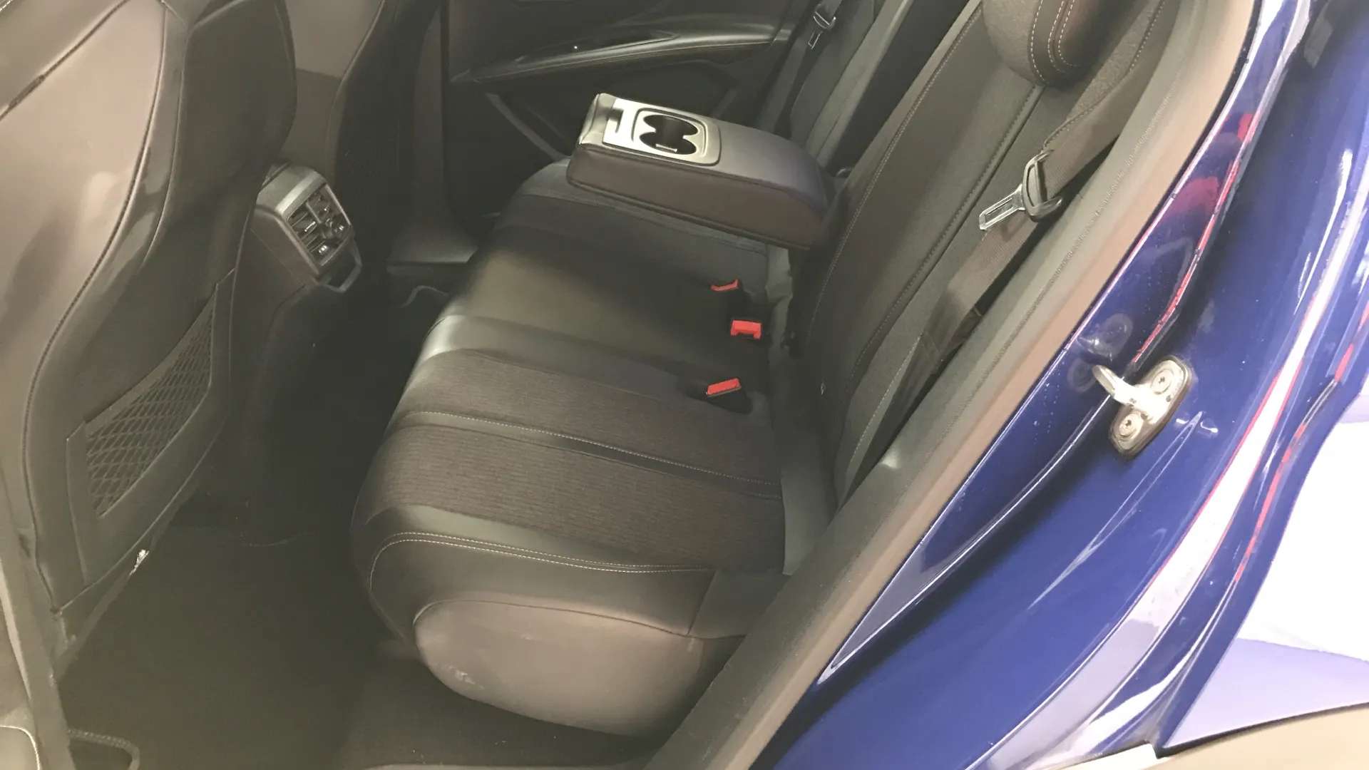 2018 PEUGEOT 3008 2018 PEUGEOT 3008