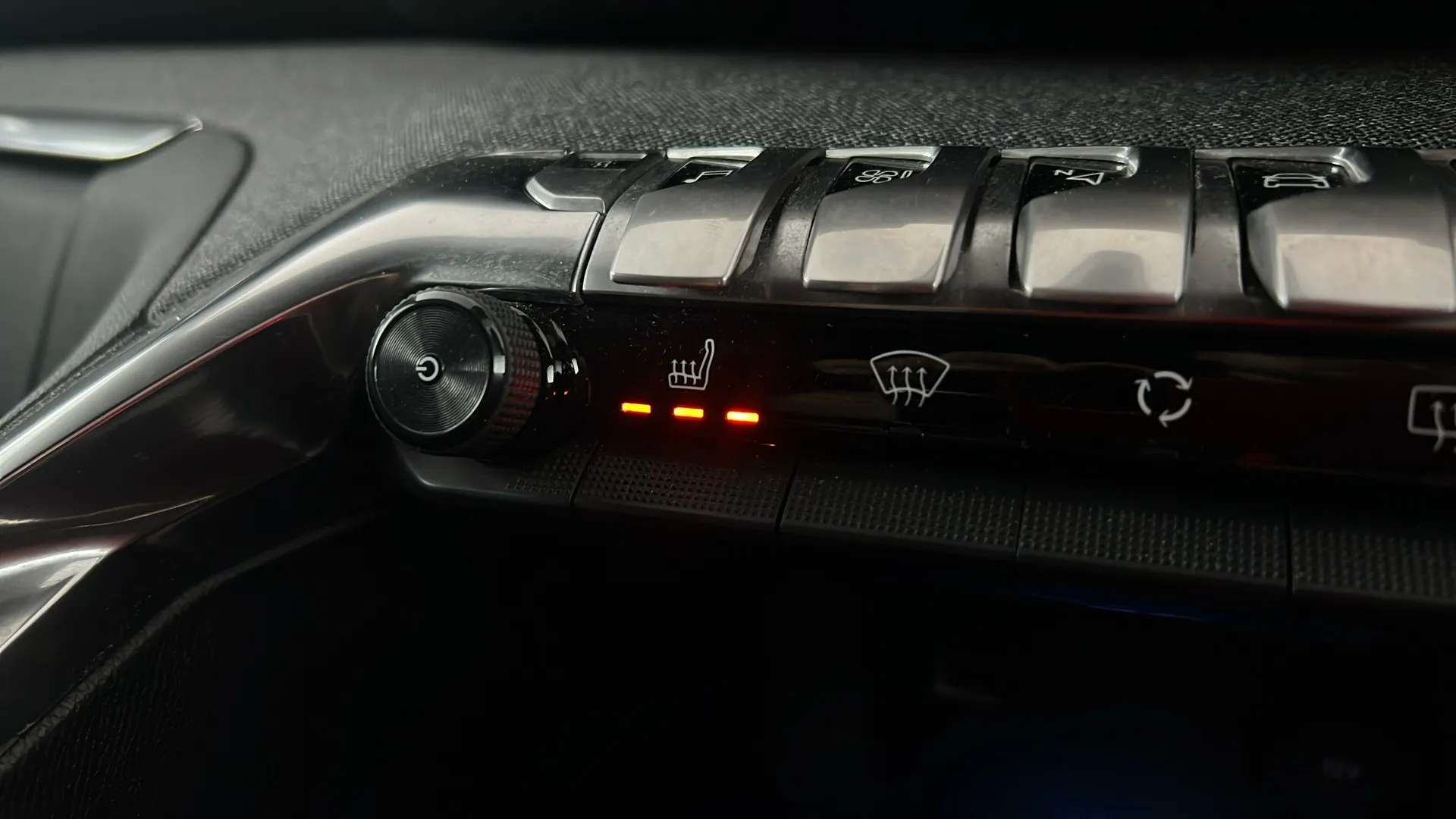 2018 PEUGEOT 3008 2018 PEUGEOT 3008