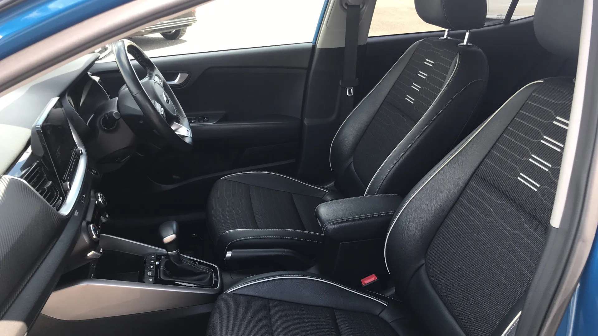 2021 KIA STONIC 2021 KIA STONIC