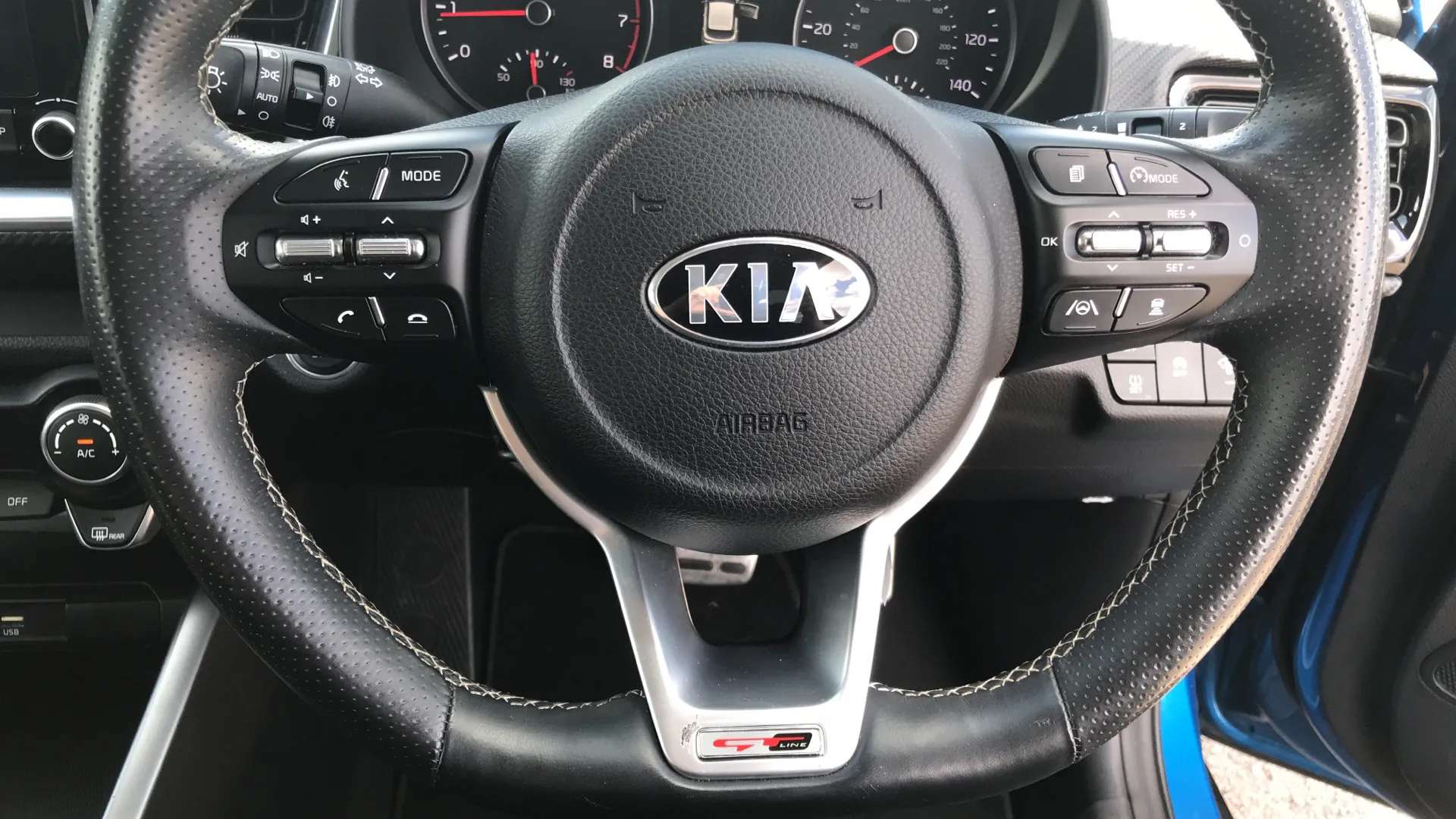 2021 KIA STONIC 2021 KIA STONIC