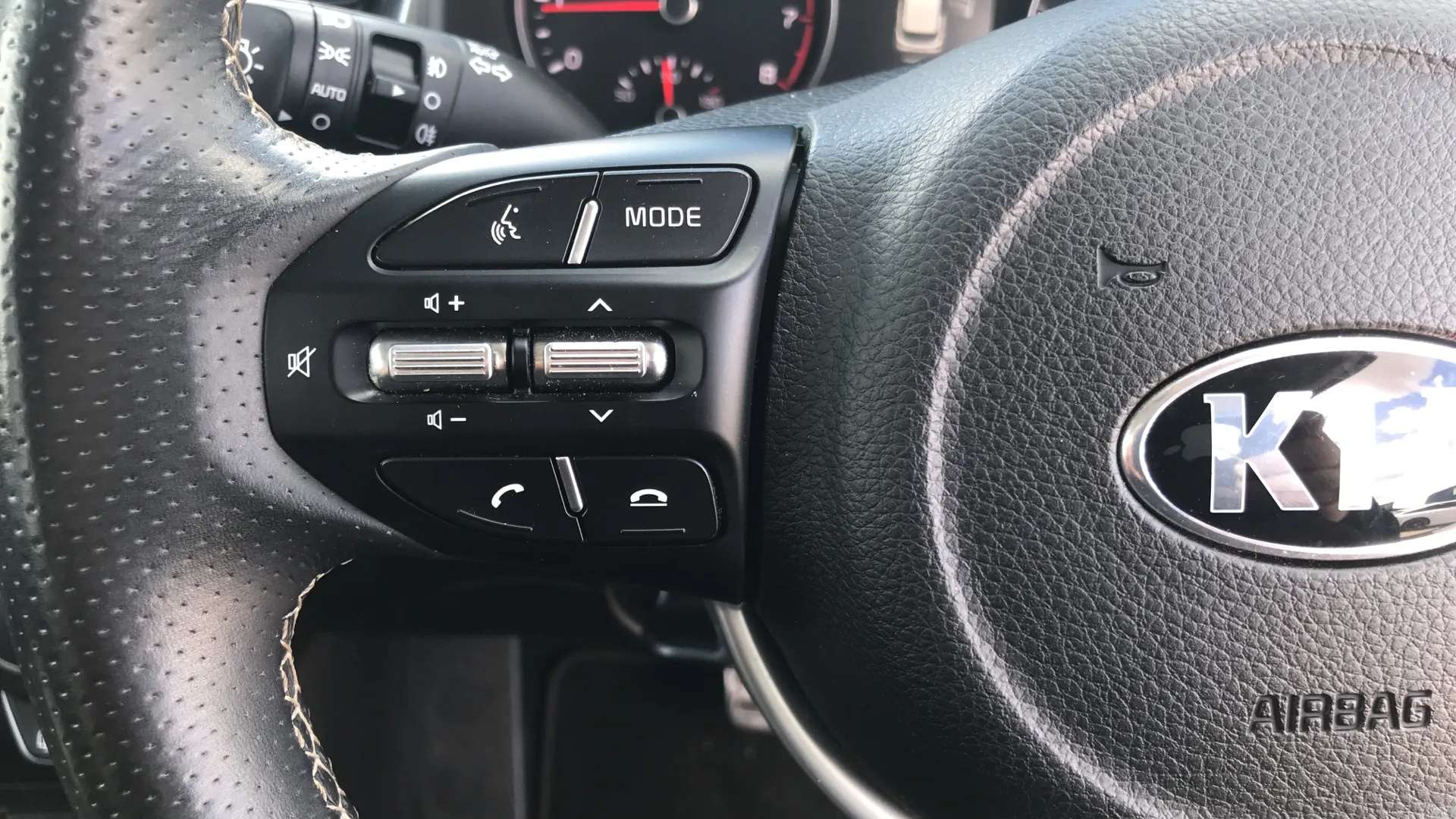 2021 KIA STONIC 2021 KIA STONIC