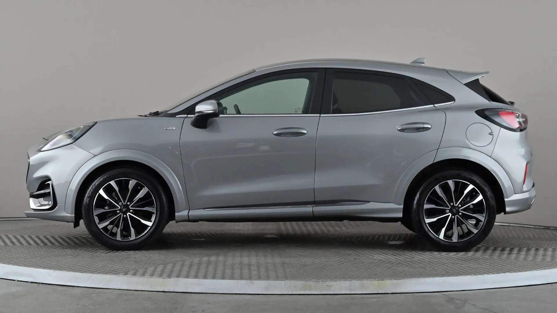 A 2023 FORD PUMA 1.0 EcoBoost Hybrid mHEV 155 ST-Line Vignale A 2023 FORD PUMA 1.0 EcoBoost Hybrid mHEV 155 ST-Line Vignale