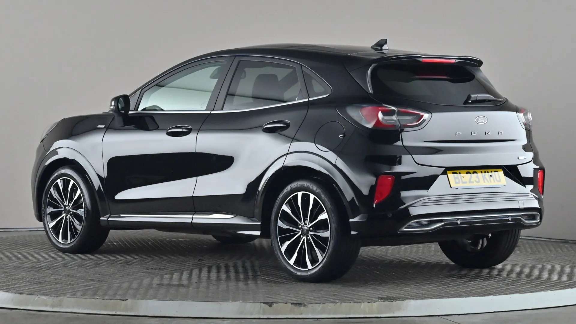A 2023 FORD PUMA 1.0 EcoBoost Hybrid mHEV ST-Line Vignale A 2023 FORD PUMA 1.0 EcoBoost Hybrid mHEV ST-Line Vignale