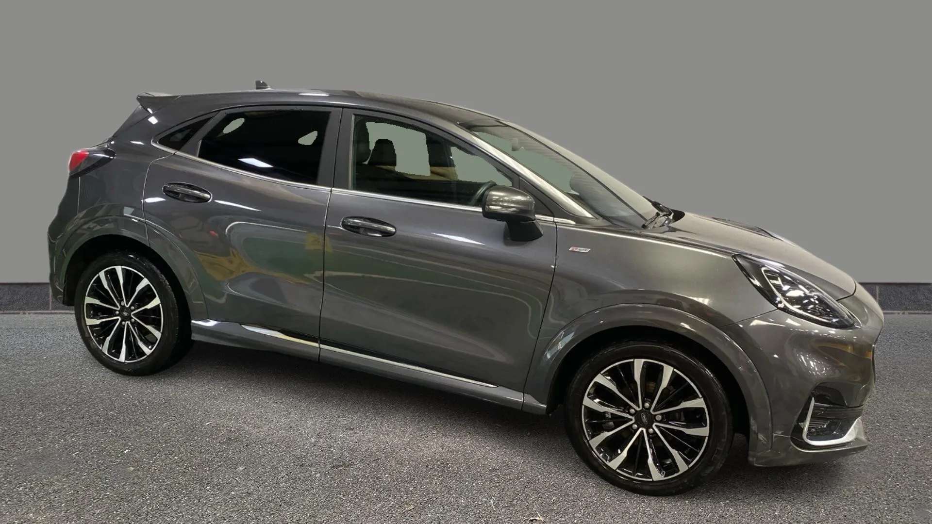 A 2023 FORD PUMA 1.0 EcoBoost Hybrid mHEV ST-Line Vignale A 2023 FORD PUMA 1.0 EcoBoost Hybrid mHEV ST-Line Vignale
