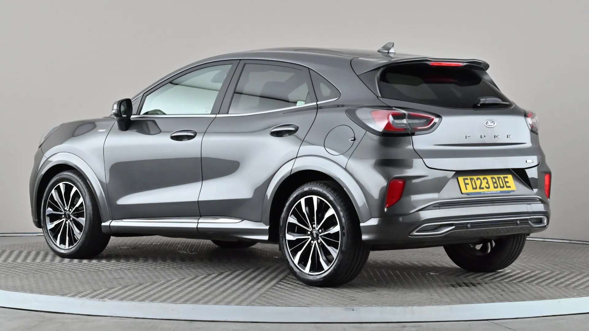 A 2023 FORD PUMA 1.0 EcoBoost Hybrid mHEV ST-Line Vignale A 2023 FORD PUMA 1.0 EcoBoost Hybrid mHEV ST-Line Vignale
