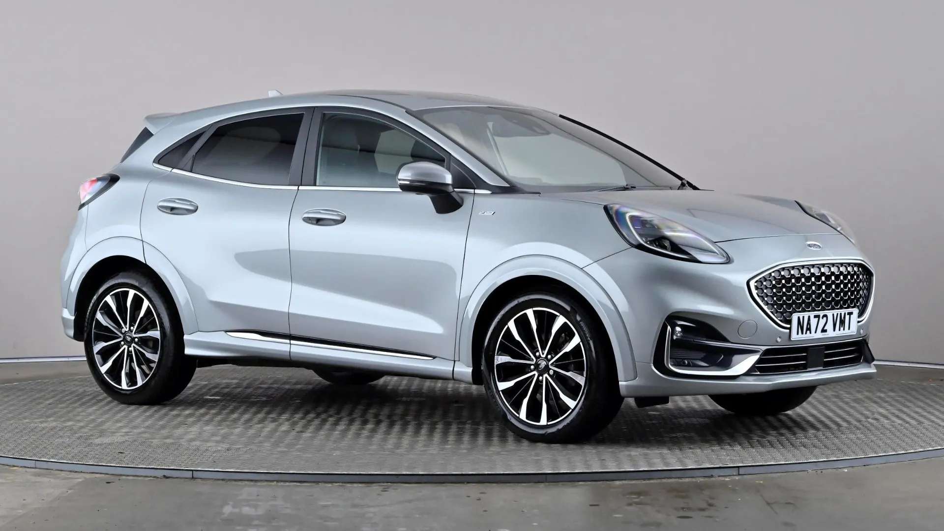 A 2022 FORD PUMA 1.0 EcoBoost Hybrid mHEV ST-Line Vignale A 2022 FORD PUMA 1.0 EcoBoost Hybrid mHEV ST-Line Vignale