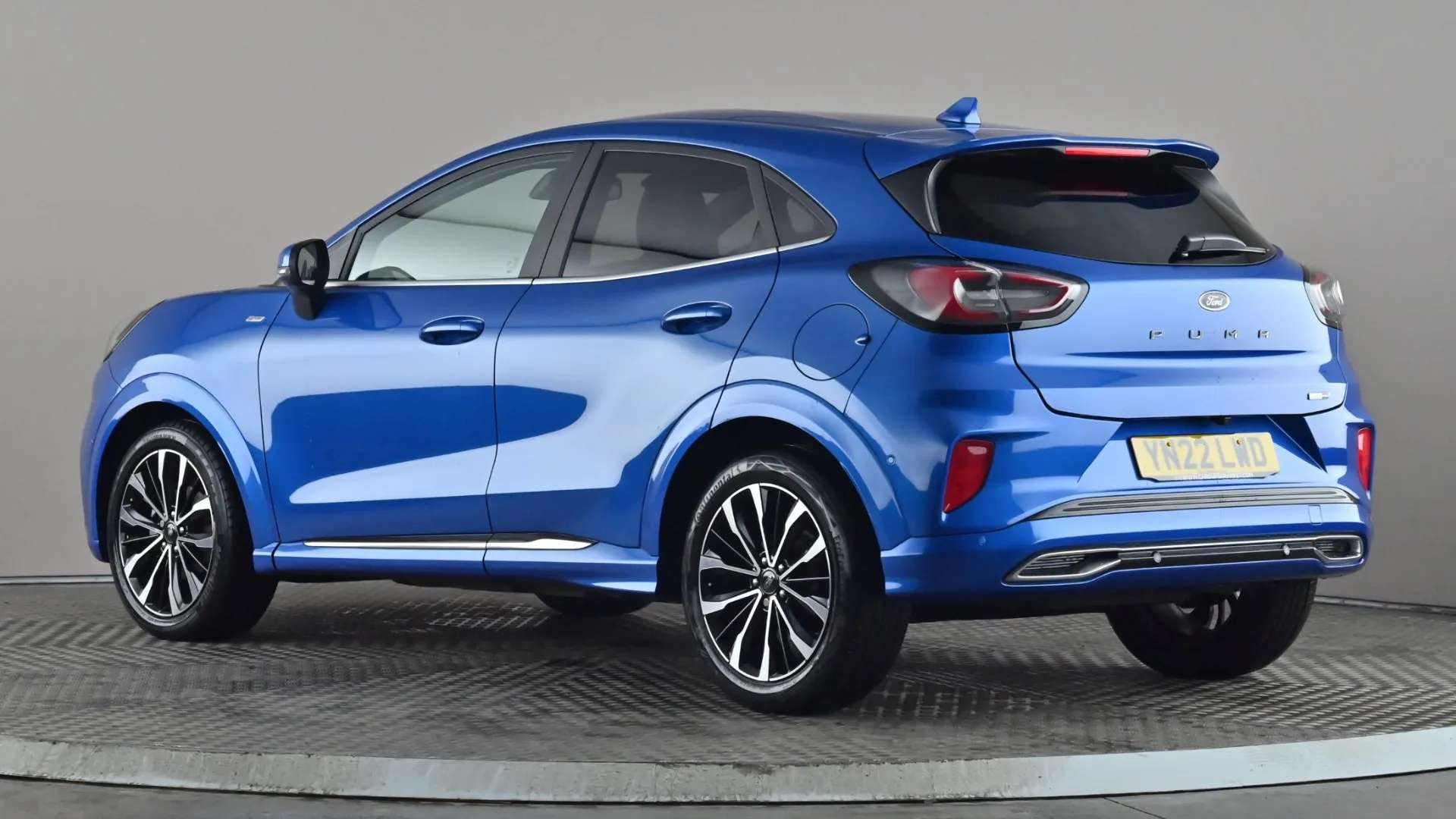 A 2022 FORD PUMA 1.0 EcoBoost Hybrid mHEV ST-Line Vignale A 2022 FORD PUMA 1.0 EcoBoost Hybrid mHEV ST-Line Vignale