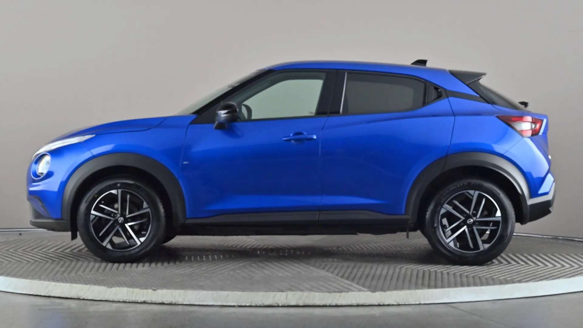 A 2024 NISSAN JUKE 1.0 DiG-T N-Connecta A 2024 NISSAN JUKE 1.0 DiG-T N-Connecta