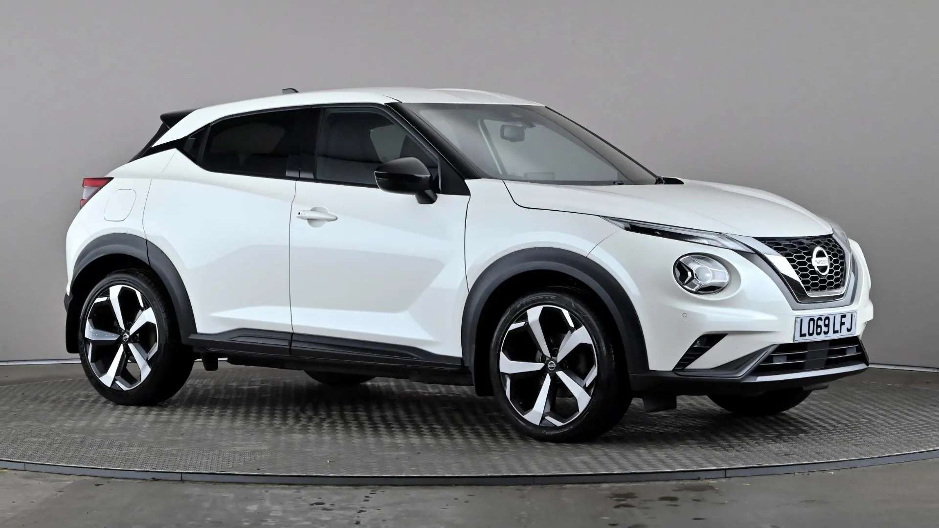 A 2019 NISSAN JUKE 1.0 DiG-T N-Connecta A 2019 NISSAN JUKE 1.0 DiG-T N-Connecta