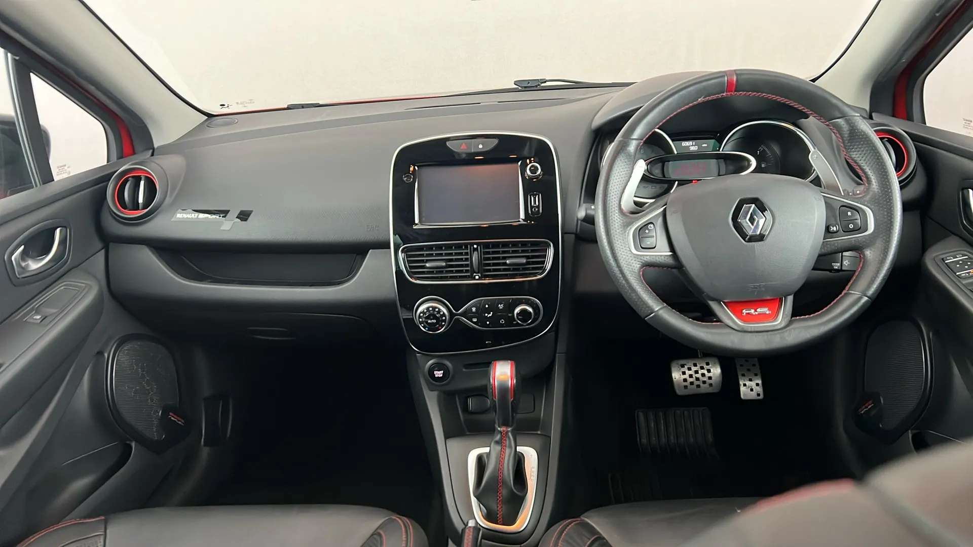 2016 RENAULT CLIO 2016 RENAULT CLIO