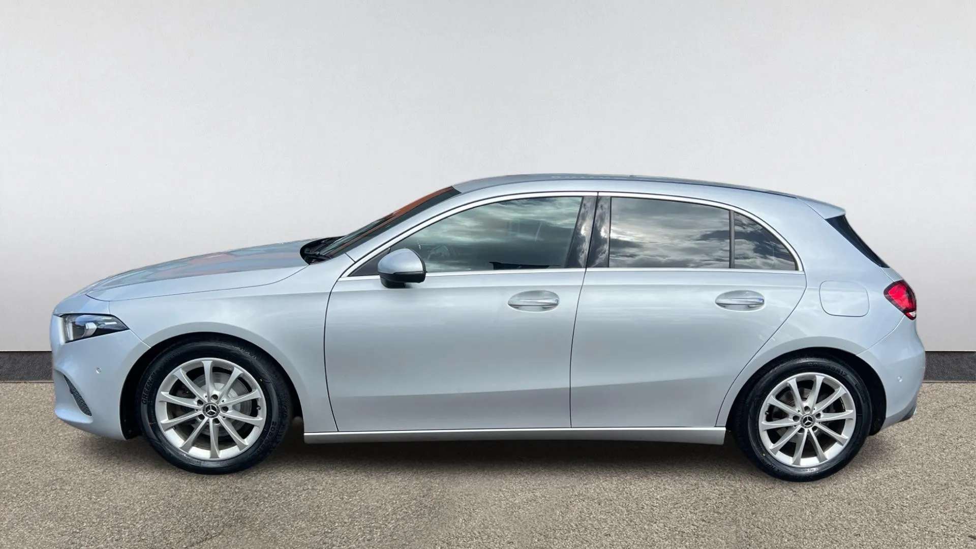 A 2018 MERCEDES-BENZ A CLASS A180d Sport Premium Auto A 2018 MERCEDES-BENZ A CLASS A180d Sport Premium Auto